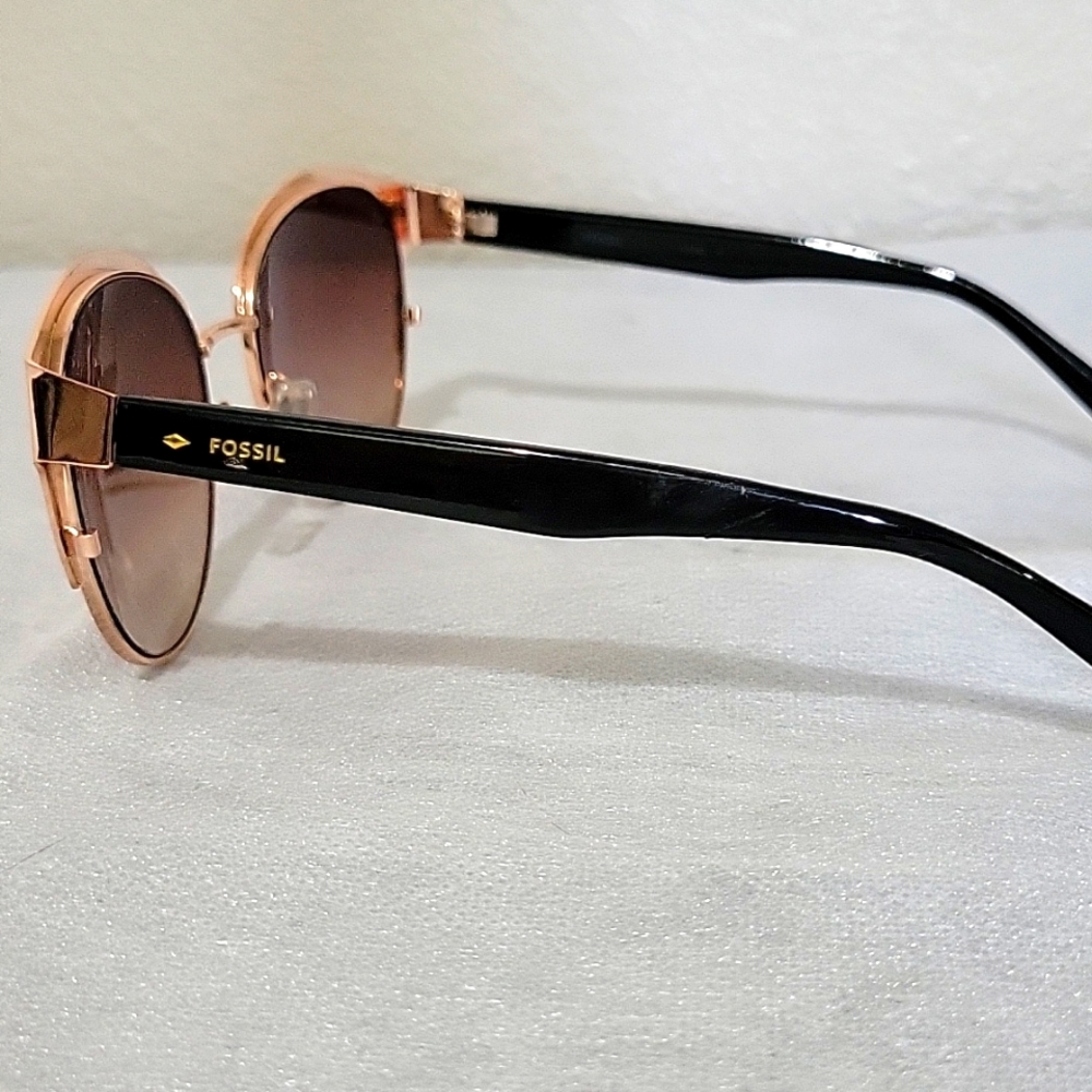 Fossil Rose Gold and Black Women's Cateye Sunglasses - Picture 3 of 5